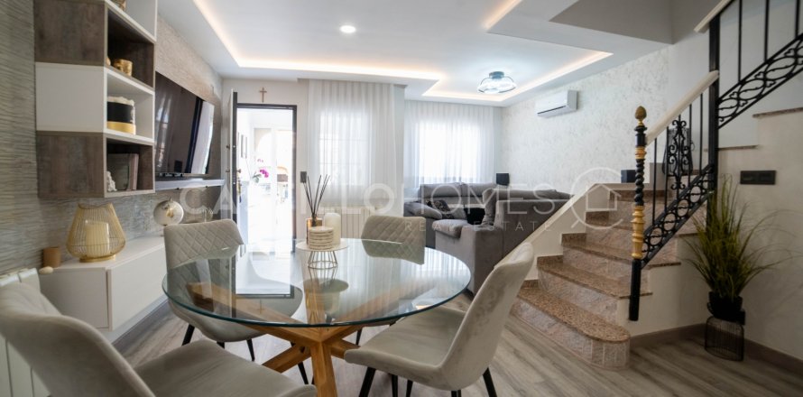 Villetta a schiera Villamartin, Alicante, Spagna 3 camere da letto, 76 mq. N° 125223