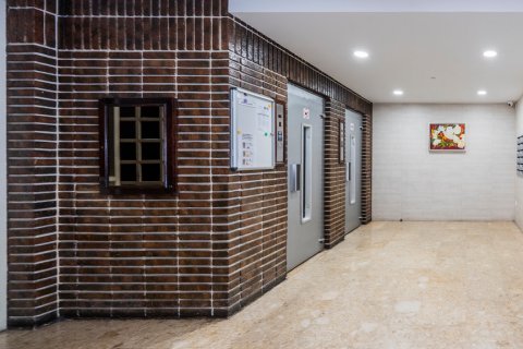 Продажа квартиры в Мадрид, Испания 1 спальня, 67м2 №124718 - фото 29