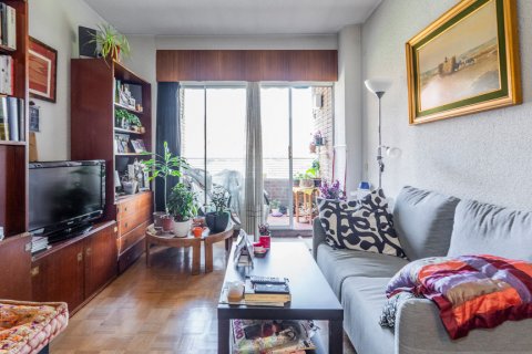 Продажа квартиры в Мадрид, Испания 1 спальня, 67м2 №124718 - фото 1