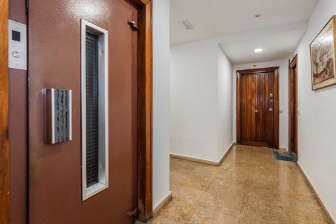 Продажа квартиры в Мадрид, Испания 1 спальня, 67м2 №124718 - фото 28