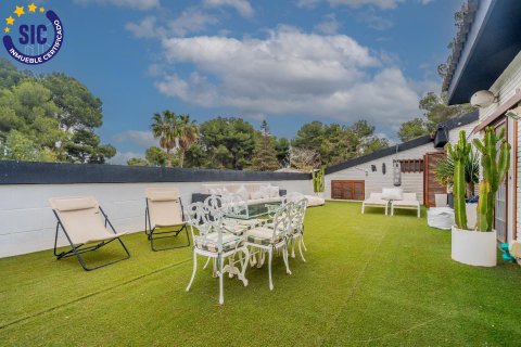 Villa till salu Paterna, Valencia, Spanien 6 sovrum, 291 kvm. Nr. 124715 - foto 22