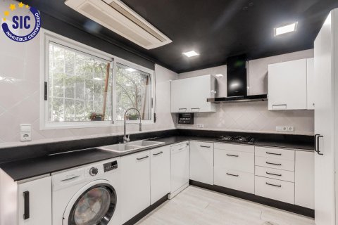 Villa till salu Paterna, Valencia, Spanien 6 sovrum, 291 kvm. Nr. 124715 - foto 30