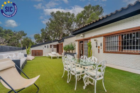 Villa till salu Paterna, Valencia, Spanien 6 sovrum, 291 kvm. Nr. 124715 - foto 21
