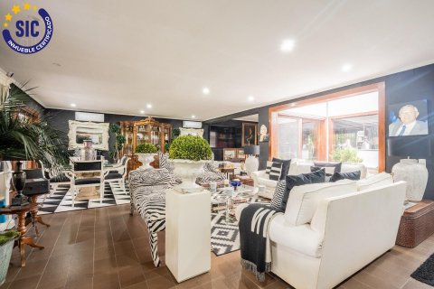 Villa till salu Paterna, Valencia, Spanien 6 sovrum, 291 kvm. Nr. 124715 - foto 17