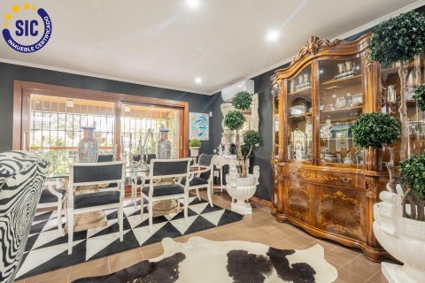 Villa till salu Paterna, Valencia, Spanien 6 sovrum, 291 kvm. Nr. 124715 - foto 26