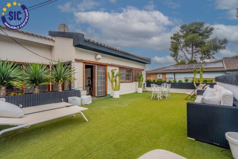 Villa till salu Paterna, Valencia, Spanien 6 sovrum, 291 kvm. Nr. 124715 - foto 24