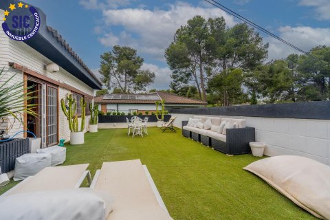 Villa till salu Paterna, Valencia, Spanien 6 sovrum, 291 kvm. Nr. 124715 - foto 25