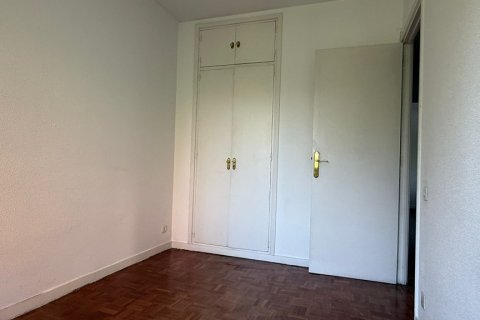 Apartment for sale Madrid, Spain 3 bedrooms, 84 sq.m. No. 124719 - photo 16