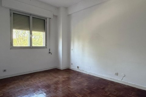 Apartment for sale Madrid, Spain 3 bedrooms, 84 sq.m. No. 124719 - photo 12