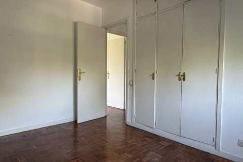 Apartment for sale Madrid, Spain 3 bedrooms, 84 sq.m. No. 124719 - photo 18