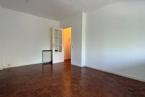 Apartment for sale Madrid, Spain 3 bedrooms, 84 sq.m. No. 124719 - photo 1
