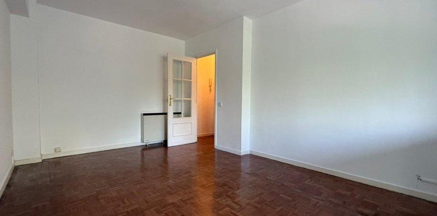 Apartment Madrid, Spain 3 bedrooms, 84 sq.m. No. 124719