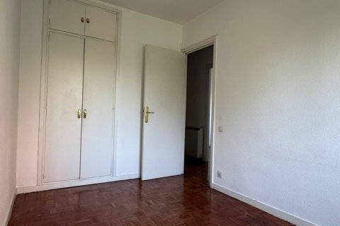 Apartment for sale Madrid, Spain 3 bedrooms, 84 sq.m. No. 124719 - photo 17