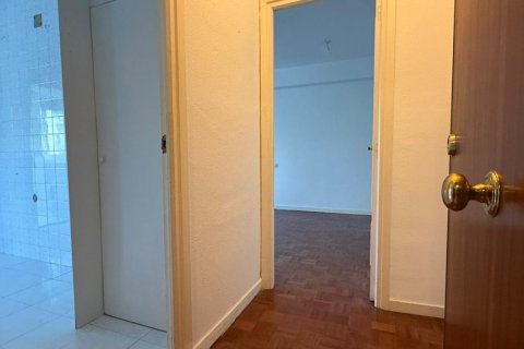Apartment for sale Madrid, Spain 3 bedrooms, 84 sq.m. No. 124719 - photo 19