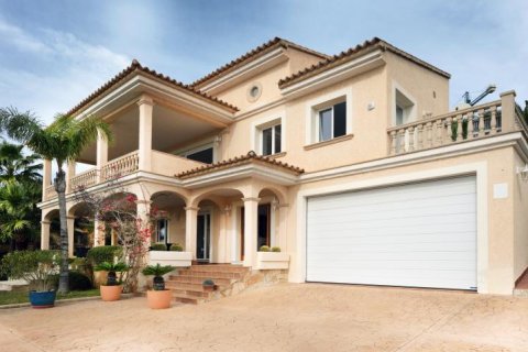 Villa zum Verkauf Santa Ponsa, Mallorca, Spanien 4 Schlafzimmer, 220 m2 Nr. 127044 - Foto 1