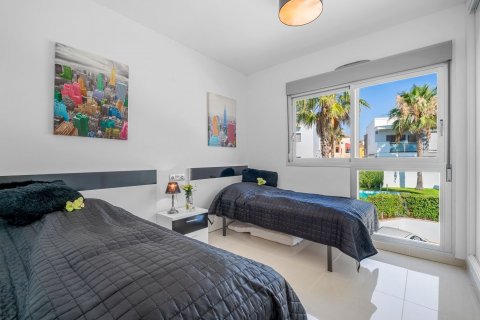 Bungalow zum Verkauf Torrevieja, Alicante, Spanien 2 Schlafzimmer, 63 m2 Nr. 125970 - Foto 13