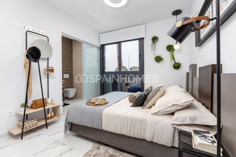 Apartment for sale Torrevieja, Alicante, Spain 2 bedrooms, 81 sq.m. No. 132787 - photo 21