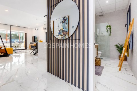 Penthouse for sale Torrevieja, Alicante, Spain 2 bedrooms, 81 sq.m. No. 132788 - photo 17