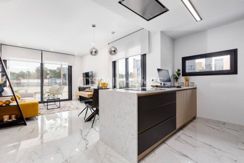 Penthouse for sale Torrevieja, Alicante, Spain 2 bedrooms, 81 sq.m. No. 132788 - photo 13