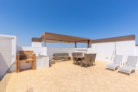 Huoneisto myytävänä Dehesa De Campoamor, Alicante, Espanja, 2 makuuhuonetta, 175 m2 No. 120111 - kuva 22
