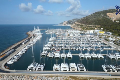 Hus till salu Castelldefels, Barcelona, Spanien 4 sovrum, 328 kvm. Nr. 130344 - foto 1