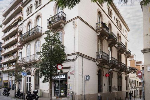 Commercial property for sale Barcelona, Spain 387 sq.m. No. 132808 - photo 1