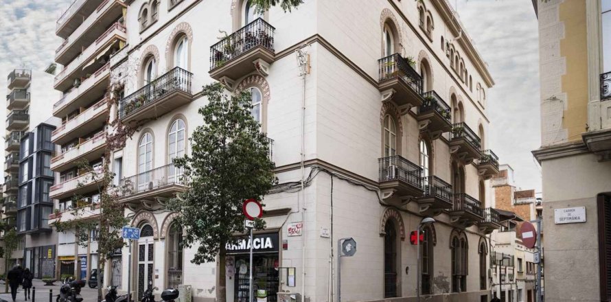 Commercial property Barcelona, Spain 387 sq.m. No. 132808