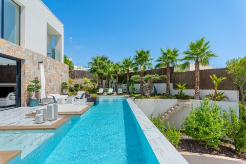 Villa for sale Pinar De Campoverde, Alicante, Spain 4 bedrooms, 550 sq.m. No. 125902 - photo 12