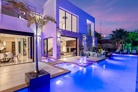 Villa for sale Pinar De Campoverde, Alicante, Spain 4 bedrooms, 550 sq.m. No. 125902 - photo 3