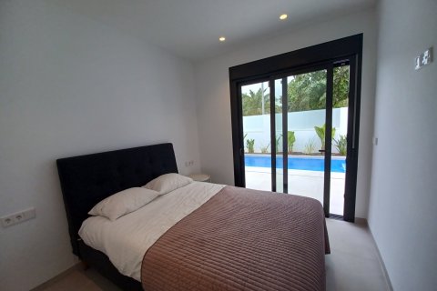 Huvila myytävänä Pilar de la Horadada, Alicante, Espanja, 3 makuuhuonetta, 83 m2 No. 125906 - kuva 15