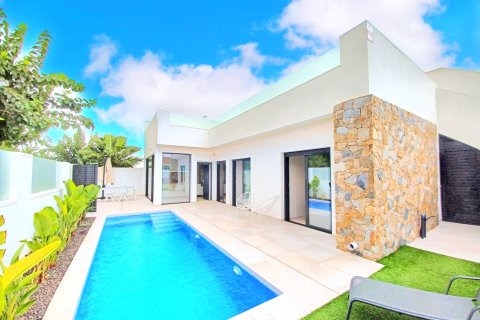 Huvila myytävänä Pilar de la Horadada, Alicante, Espanja, 3 makuuhuonetta, 83 m2 No. 125906 - kuva 23