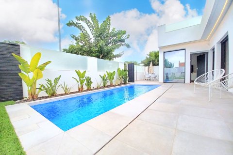 Huvila myytävänä Pilar de la Horadada, Alicante, Espanja, 3 makuuhuonetta, 83 m2 No. 125906 - kuva 21