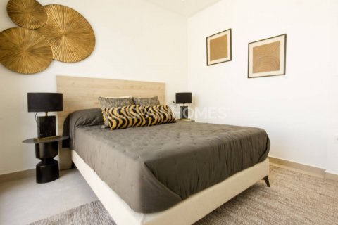 Продажа пентхауса в Сан-Фульхенсио, Аликанте, Испания 2 спальни, 63м2 №120580 - фото 14