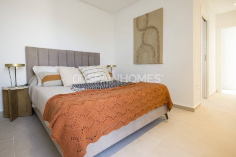 Продажа пентхауса в Сан-Фульхенсио, Аликанте, Испания 2 спальни, 63м2 №120580 - фото 12