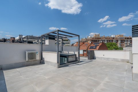 House à vendre Madrid, Espagne, 3 chambres, 209 m2 No. 122062 - photo 30