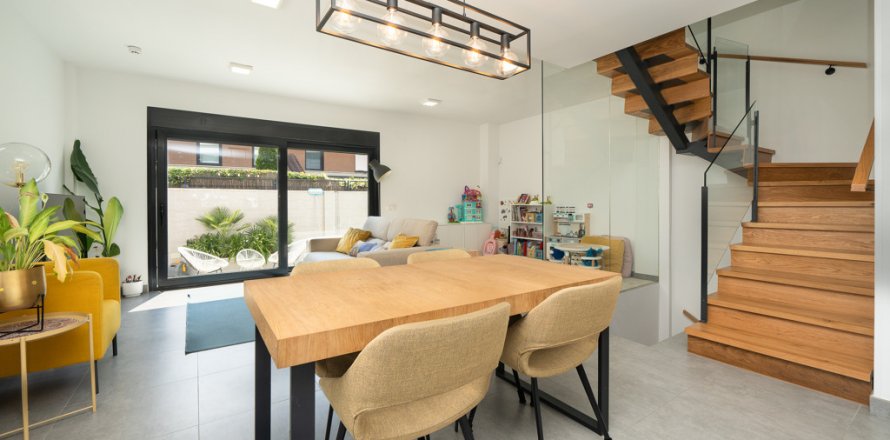 House Madrid, Espagne 3 chambres, 209 m2 No. 122062