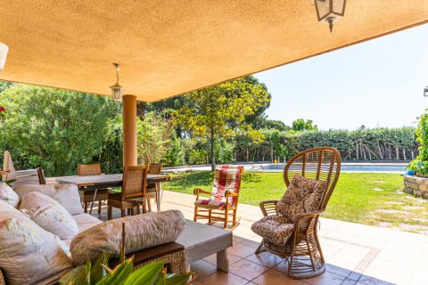 Продажа виллы Вильянуэва-де-ла-Каньяда, Мадрид, Испания 6 спален, 480м2 №122061 - фото 2