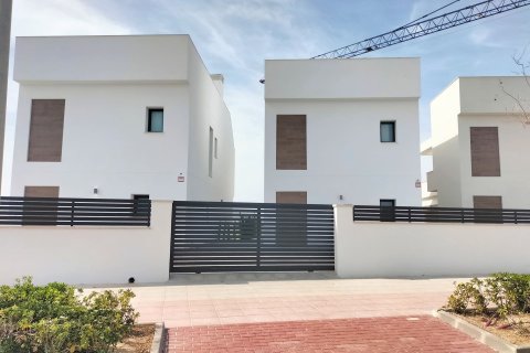 Huvila myytävänä Pilar de la Horadada, Alicante, Espanja, 3 makuuhuonetta, 205 m2 No. 123204 - kuva 26