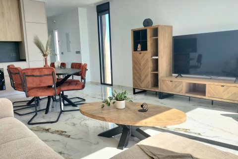 Huvila myytävänä Pilar de la Horadada, Alicante, Espanja, 3 makuuhuonetta, 205 m2 No. 123204 - kuva 10