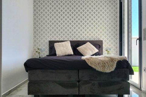 Huvila myytävänä Pilar de la Horadada, Alicante, Espanja, 3 makuuhuonetta, 205 m2 No. 123204 - kuva 17