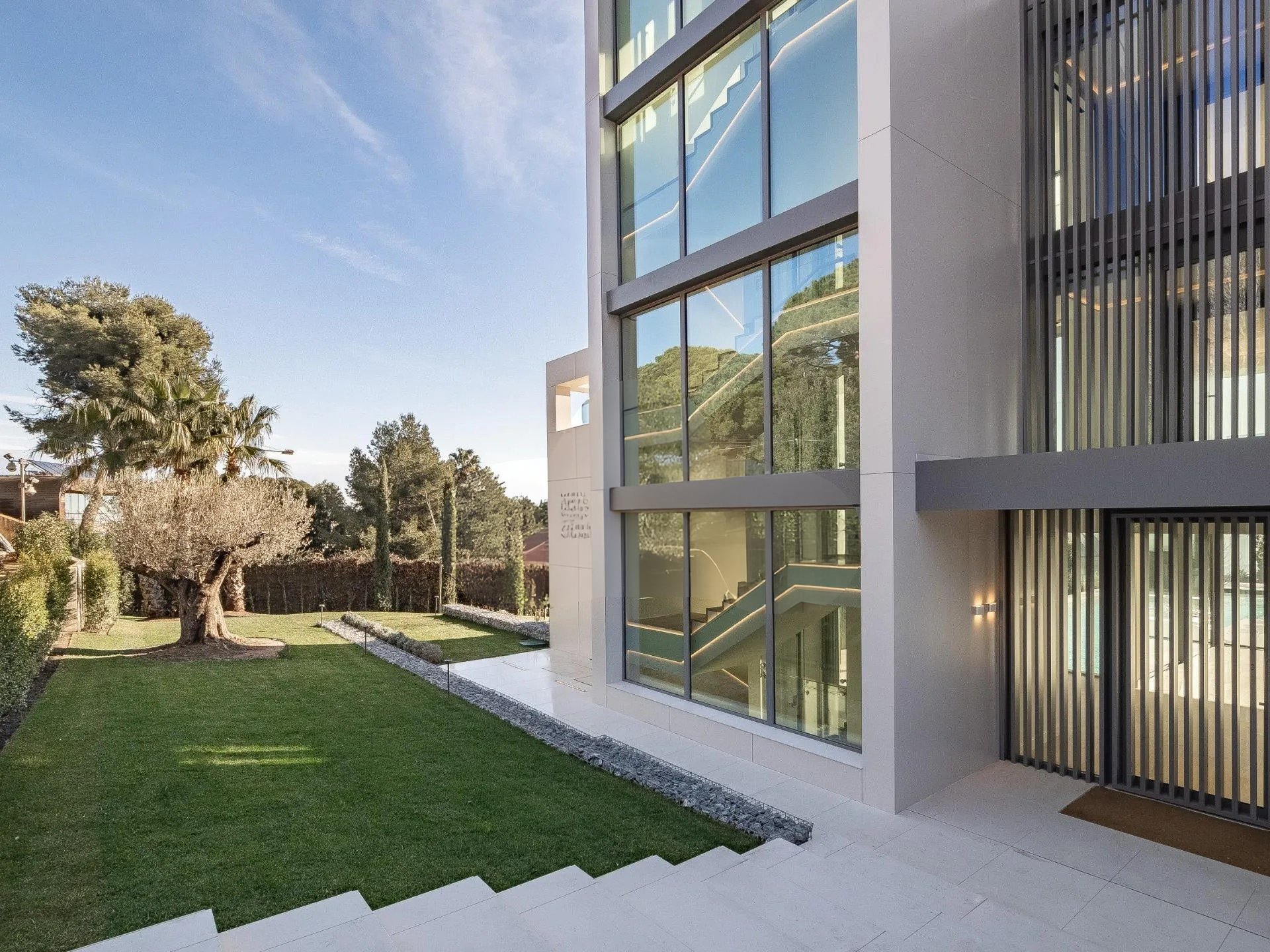 Māja Barcelona, Spānijā 6 istabas, 1216 m2 Nr. 130279