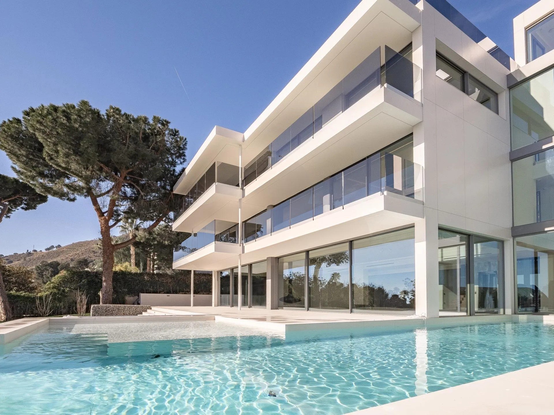 Māja Barcelona, Spānijā 6 istabas, 1216 m2 Nr. 130279