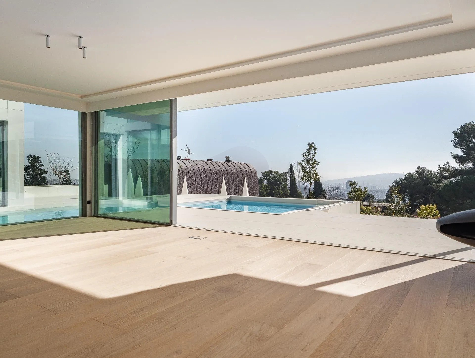 Māja Barcelona, Spānijā 6 istabas, 1216 m2 Nr. 130279
