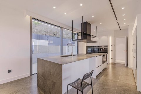 House for sale Barcelona, Spain 6 bedrooms, 1216 sq.m. No. 130279 - photo 15