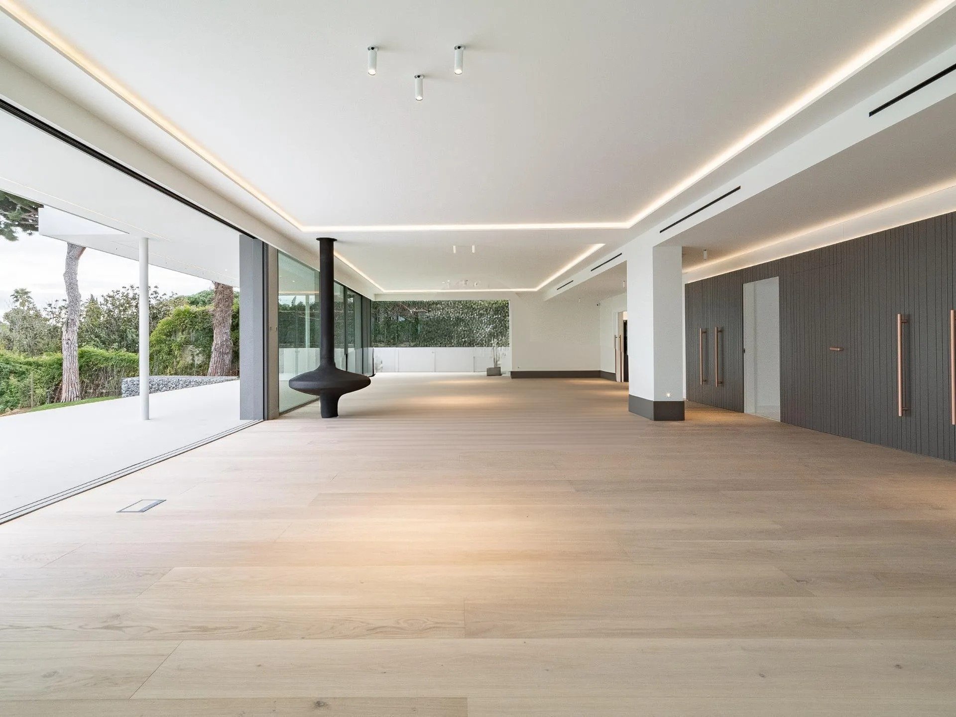 Māja Barcelona, Spānijā 6 istabas, 1216 m2 Nr. 130279