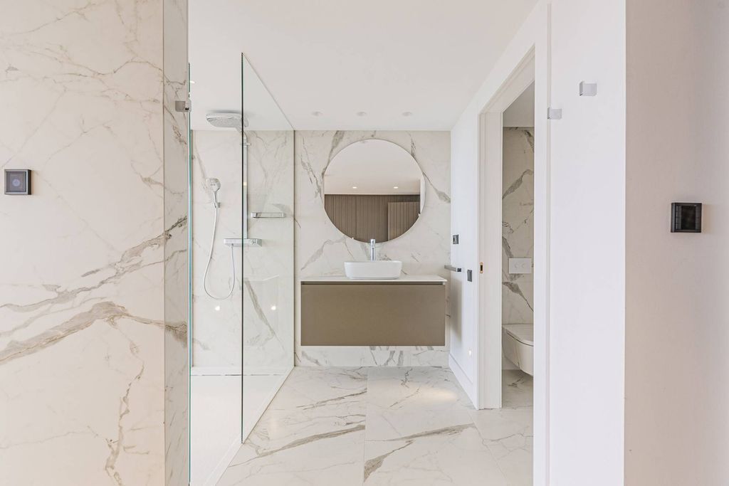 Māja Barcelona, Spānijā 6 istabas, 1216 m2 Nr. 130279