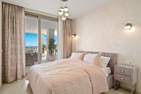 Apartment for sale Marbella, Malaga, Spain 7 bedrooms, 330 sq.m. No. 122756 - photo 1