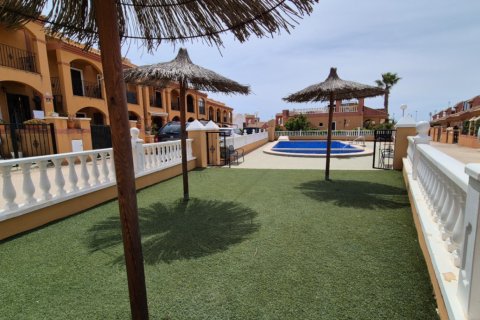 Villa for sale Torrevieja, Alicante, Spain 2 bedrooms, 90 sq.m. No. 125163 - photo 3
