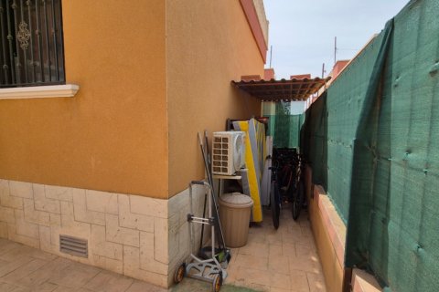 Villa for sale Torrevieja, Alicante, Spain 2 bedrooms, 90 sq.m. No. 125163 - photo 9