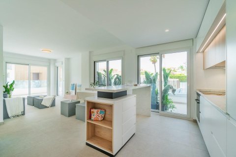 Huoneisto myytävänä Playa Flamenca II, Alicante, Espanja, 3 makuuhuonetta, 98 m2 No. 125081 - kuva 5